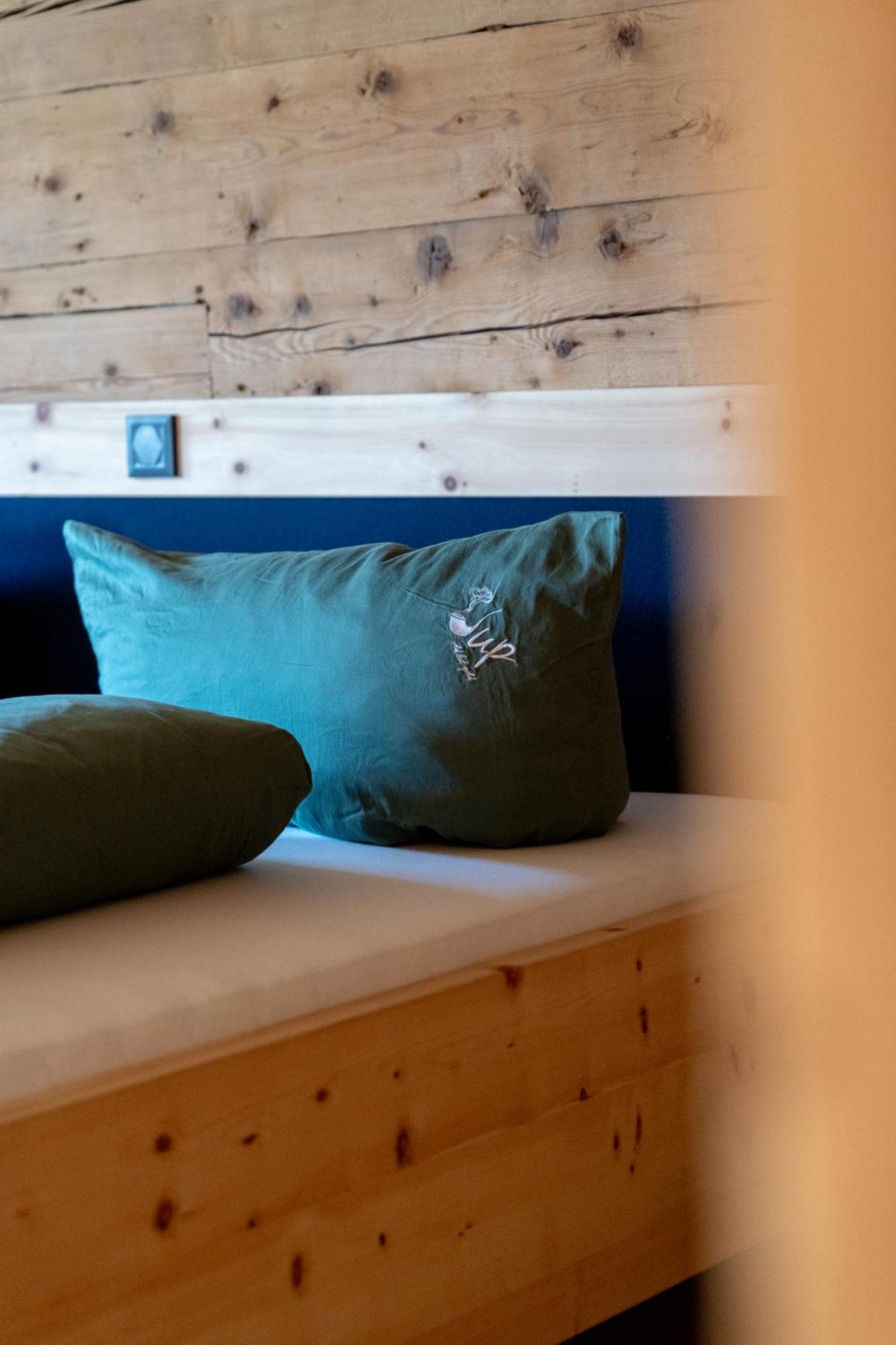 ווארת Jup - A Luxury Boutique Chalet מראה חיצוני תמונה